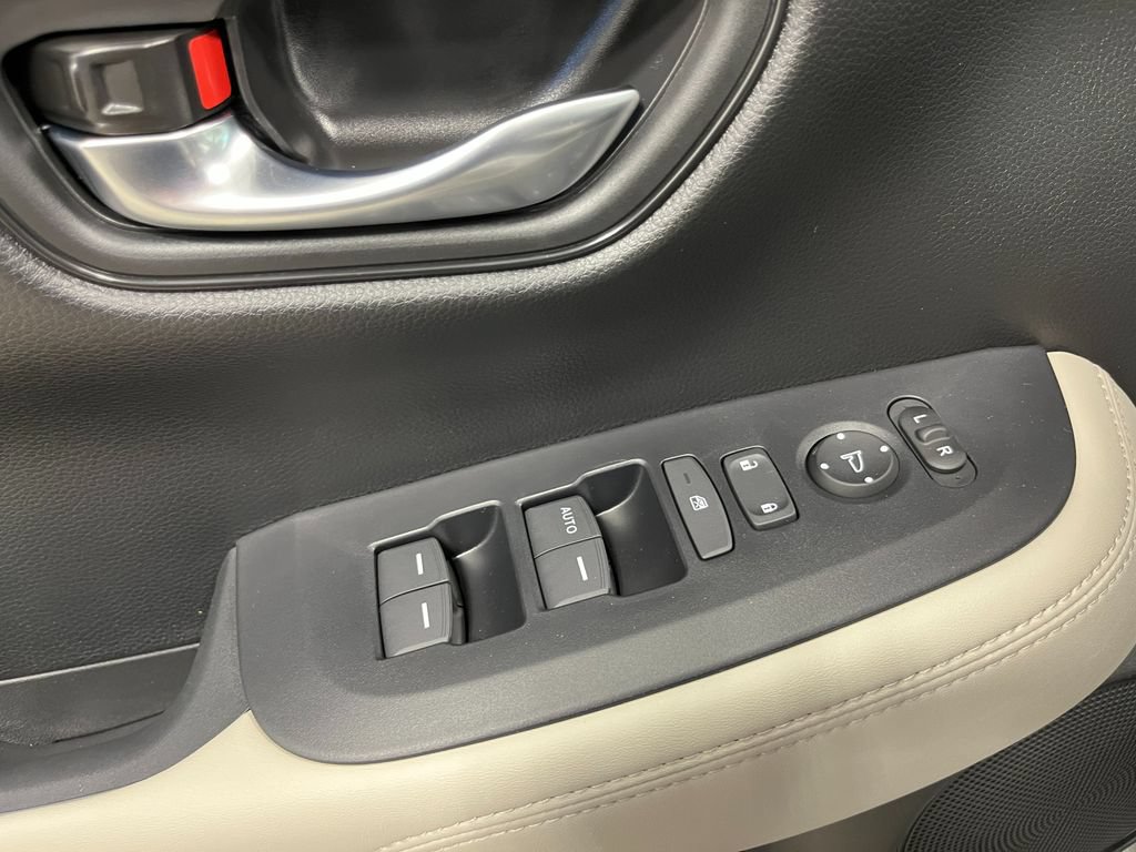 New 2027 Honda HR-V LX image 13
