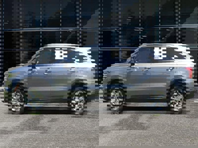 Used 2022 Kia Sorento LX image 6