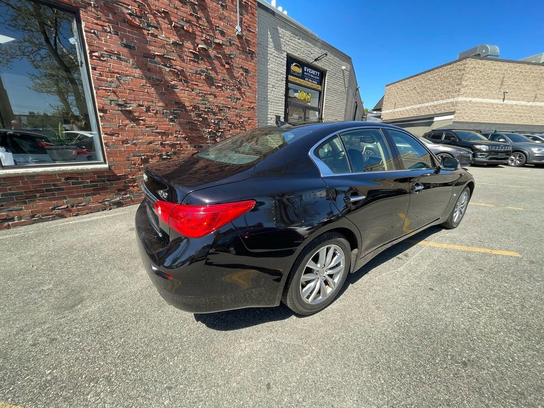 Used 2015 INFINITI Q50 Premium w/ Navigation Package AWD/4WD image 4