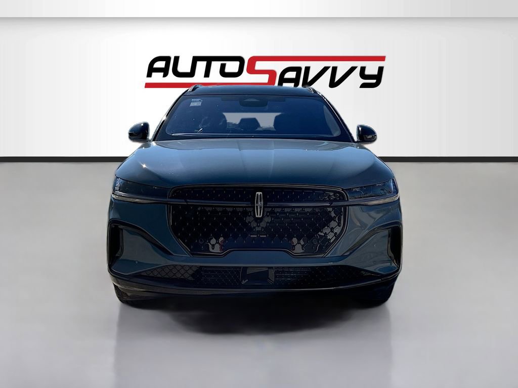 Used 2025 Lincoln Nautilus Reserve w/ Jet Appearance Package image 2