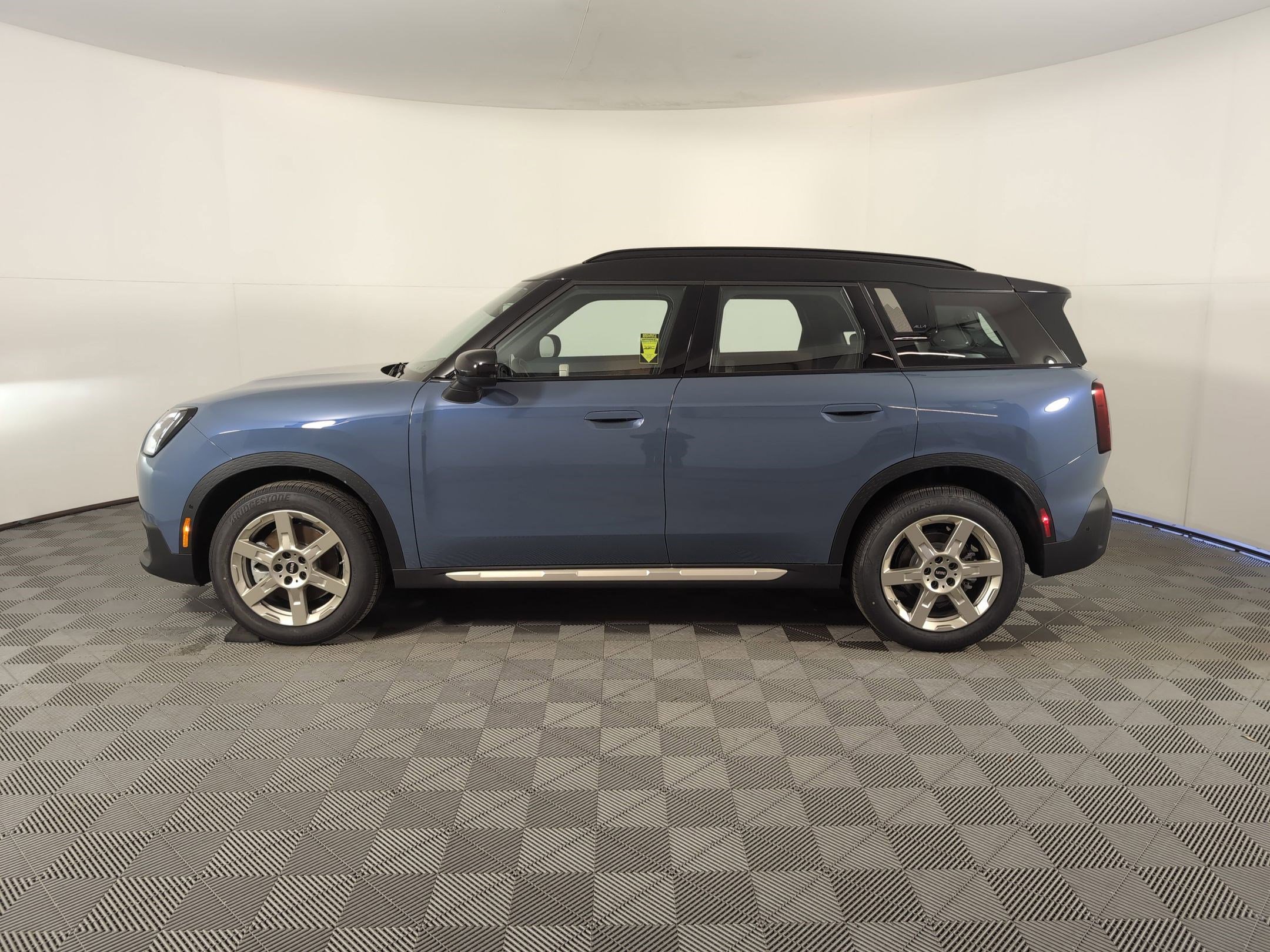 New 2025 MINI Cooper Countryman S video 2