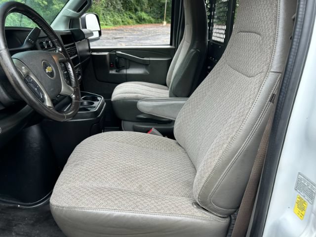 Used 2018 Chevrolet Express 2500 w/ Communications Package RWD image 9