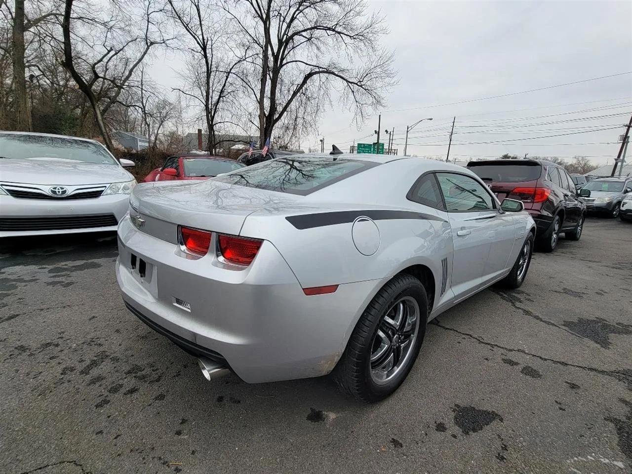 Used 2010 Chevrolet Camaro LT image 6