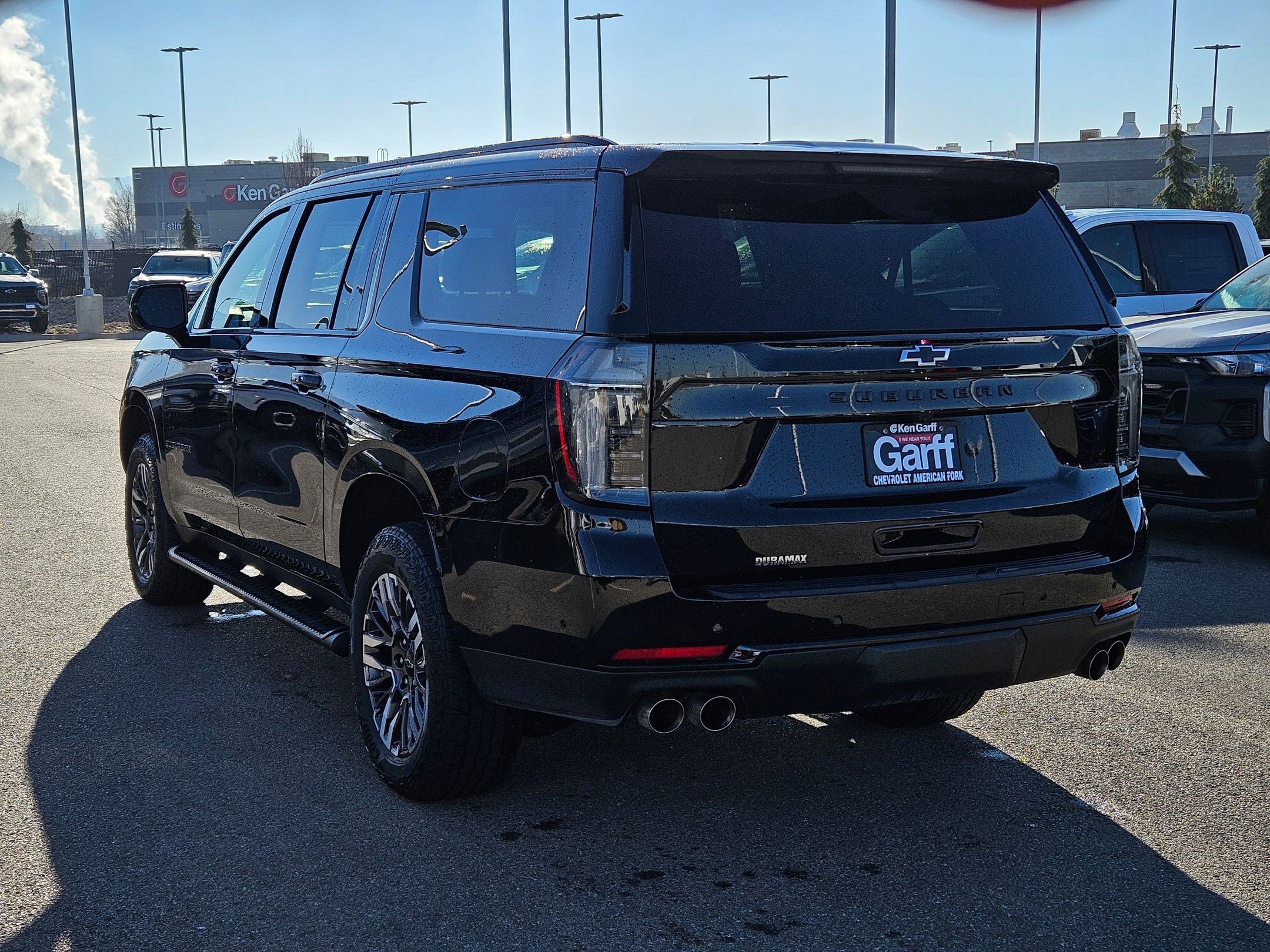 Used 2025 Chevrolet Suburban Z71 w/ Comfort Package image 5