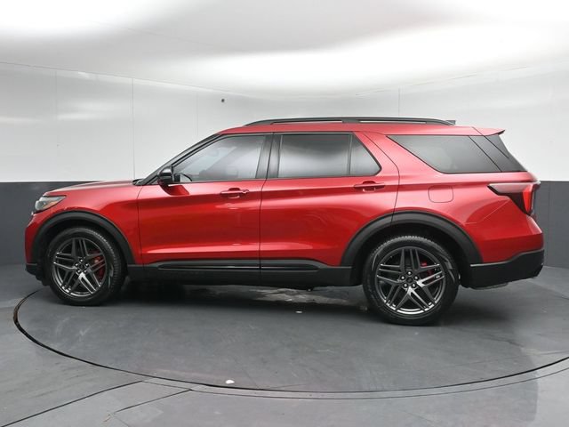 Certified 2025 Ford Explorer ST AWD/4WD image 5