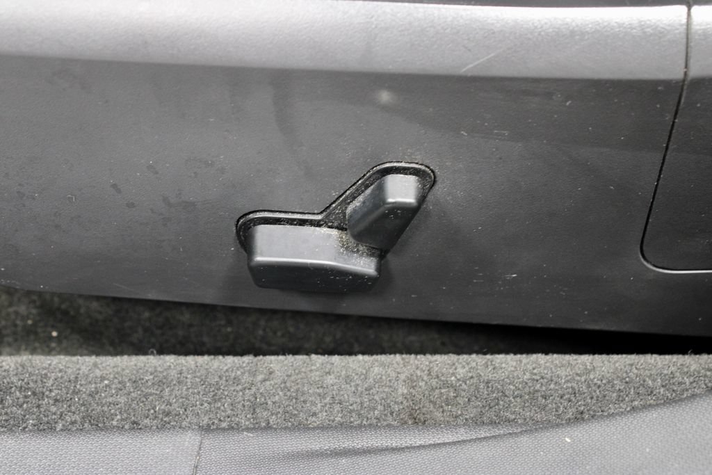 Used 2009 Dodge Avenger R/T FWD image 22
