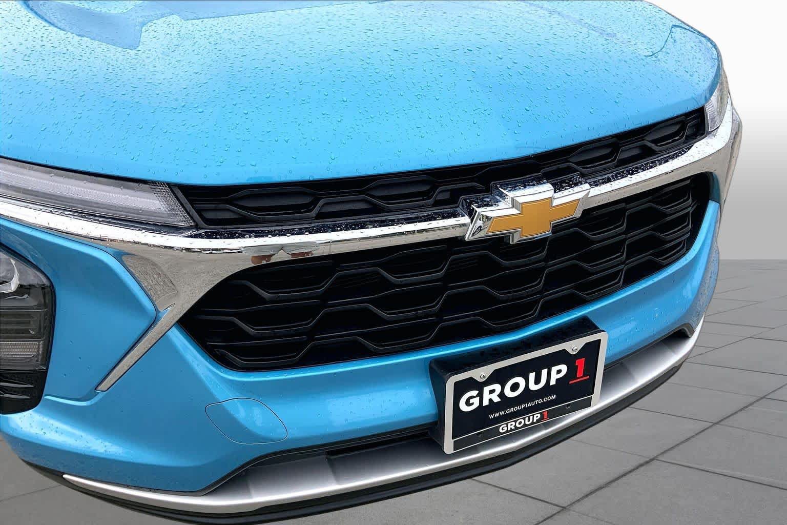 Used 2025 Chevrolet Trax LT w/ Driver Confidence Package FWD image 30