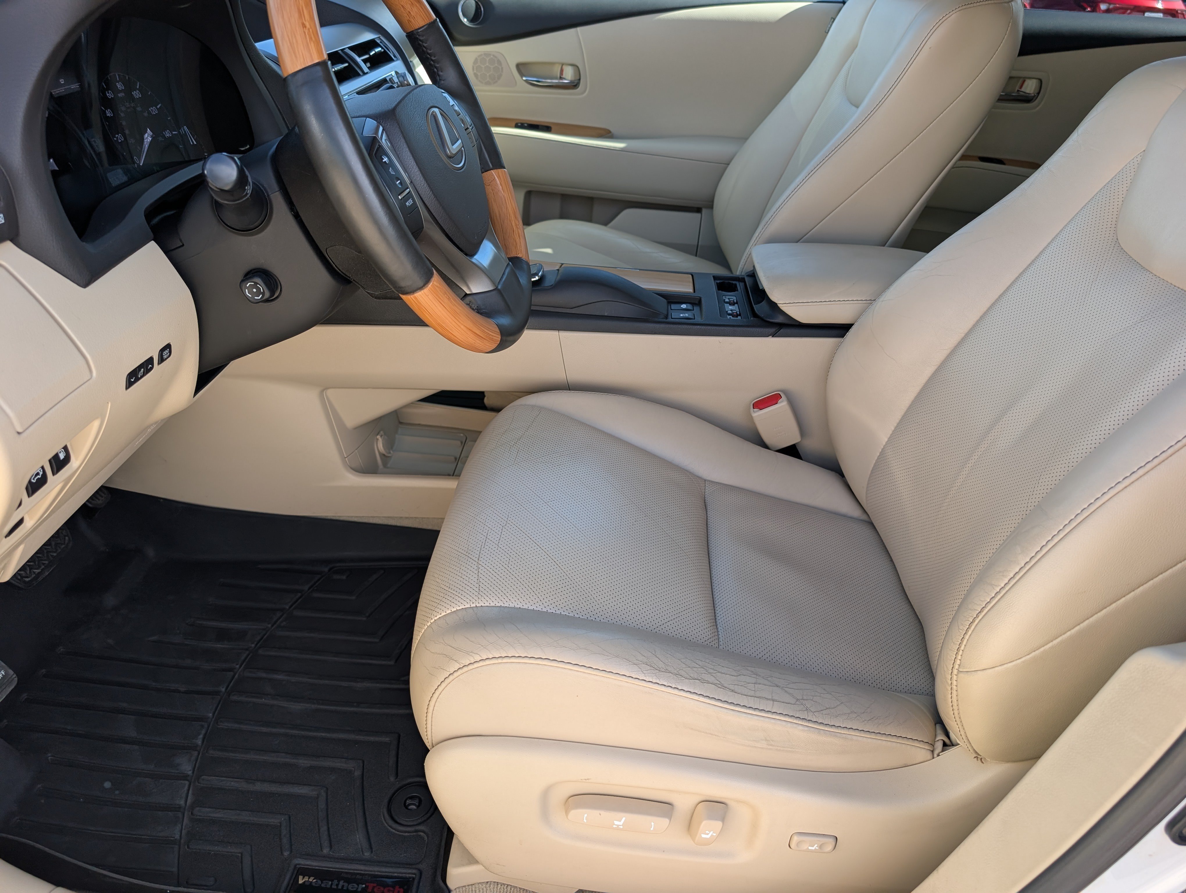 Used 2015 Lexus RX 450h FWD image 9
