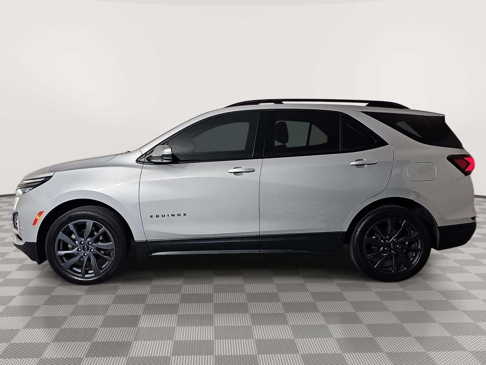 Used 2022 Chevrolet Equinox RS w/ RS Leather Package AWD/4WD image 5