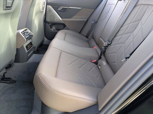 Used 2026 BMW 530i w/ M Sport Package RWD image 16