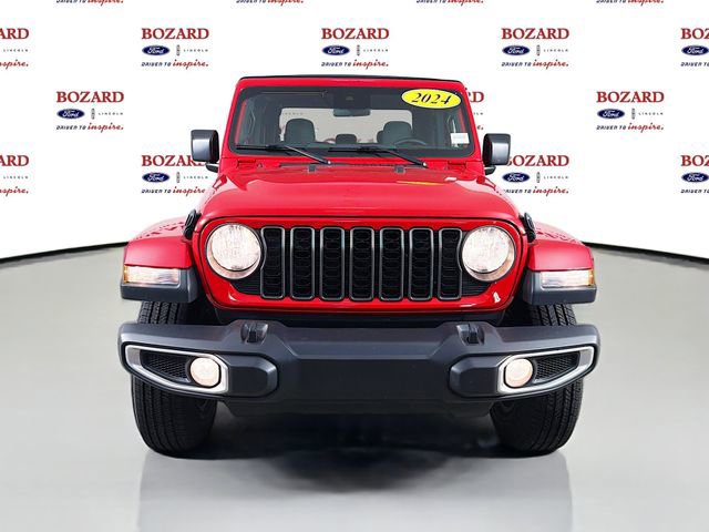 Used 2024 Jeep Gladiator Sport AWD/4WD image 2