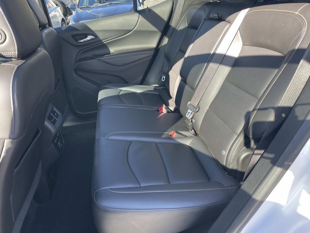 Used 2019 Chevrolet Equinox Premier image 17