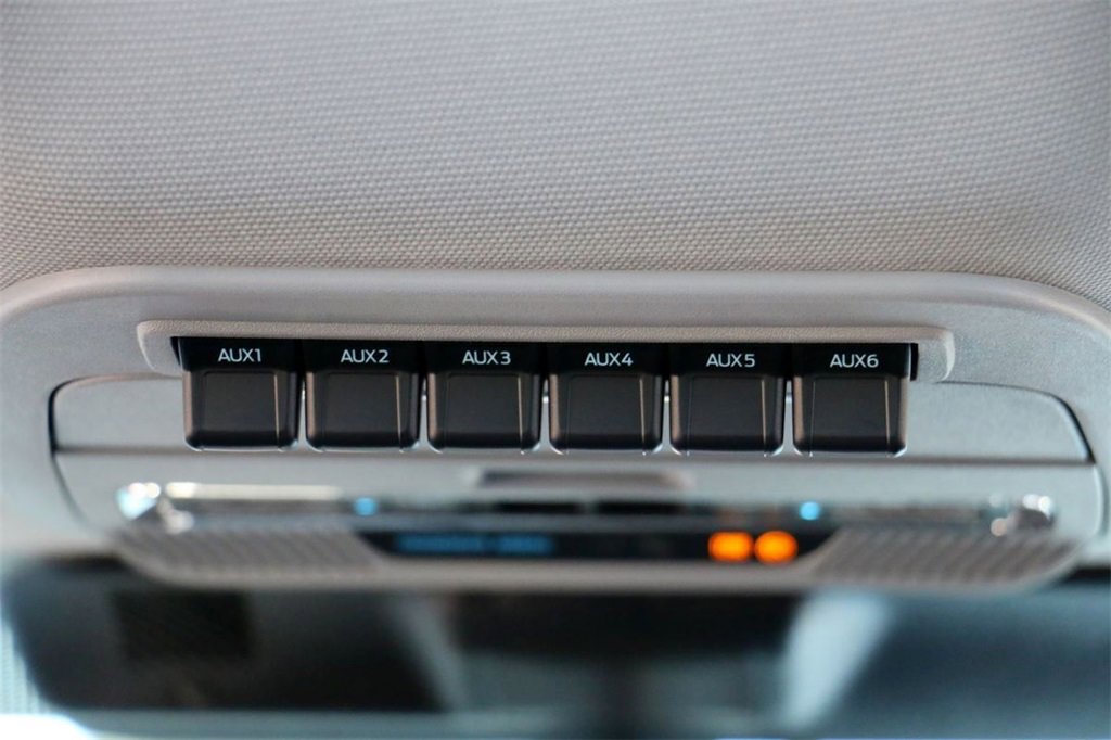 New 2026 Ford F250 Lariat w/ Black Appearance Package image 33