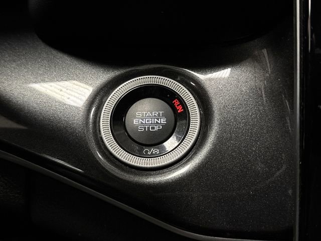 Used 2023 Jeep Grand Cherokee Altitude image 21