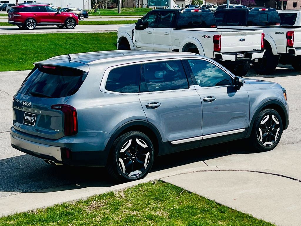 Used 2025 Kia Telluride S AWD/4WD image 6