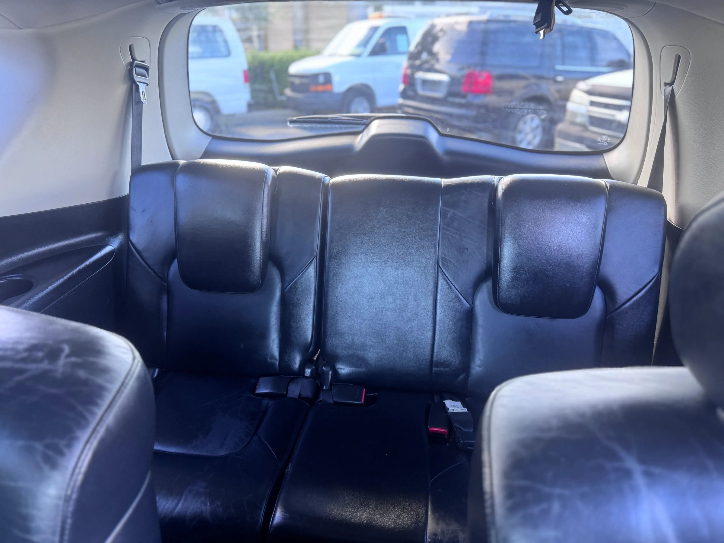 Used 2011 INFINITI QX56 2WD w/ Deluxe Touring Pkg image 13