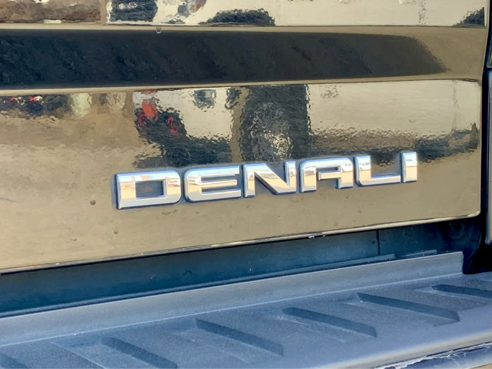 Used 2018 GMC Sierra 1500 Denali image 24
