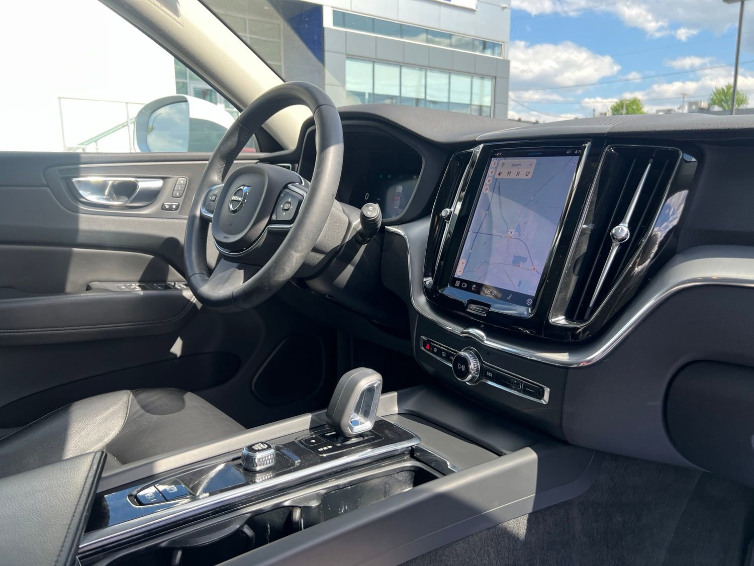 Used 2023 Volvo XC60 B5 Core AWD/4WD image 59