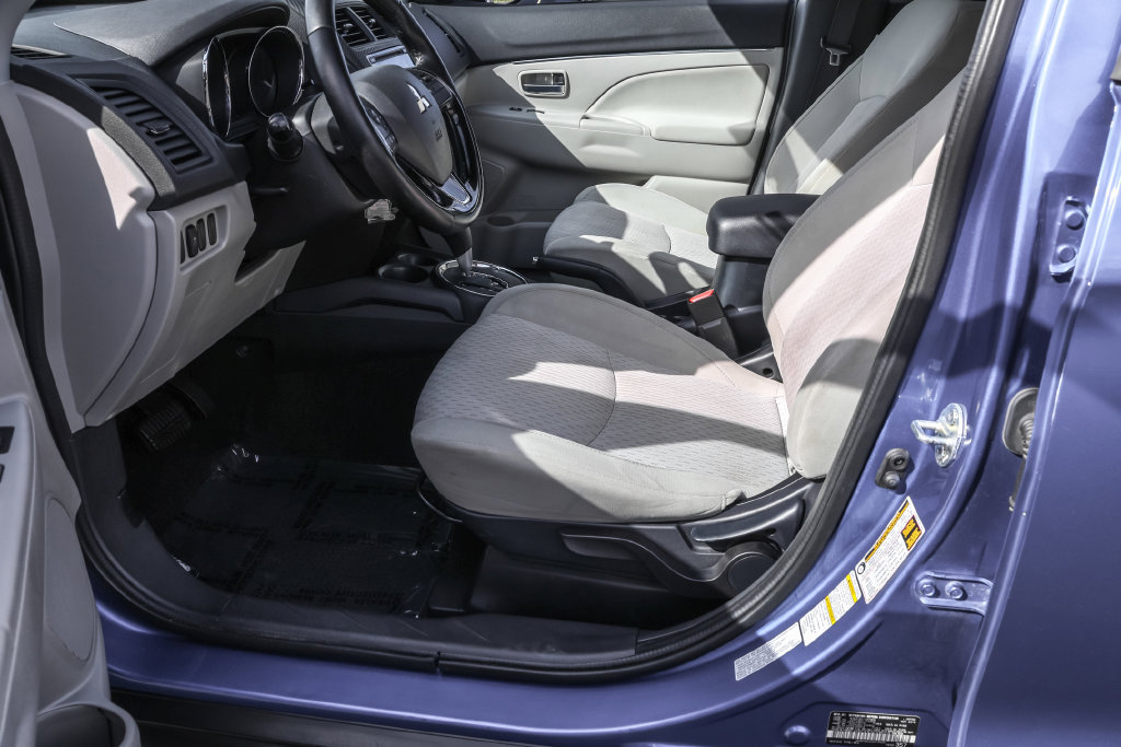 Used 2017 Mitsubishi Outlander Sport ES FWD image 13