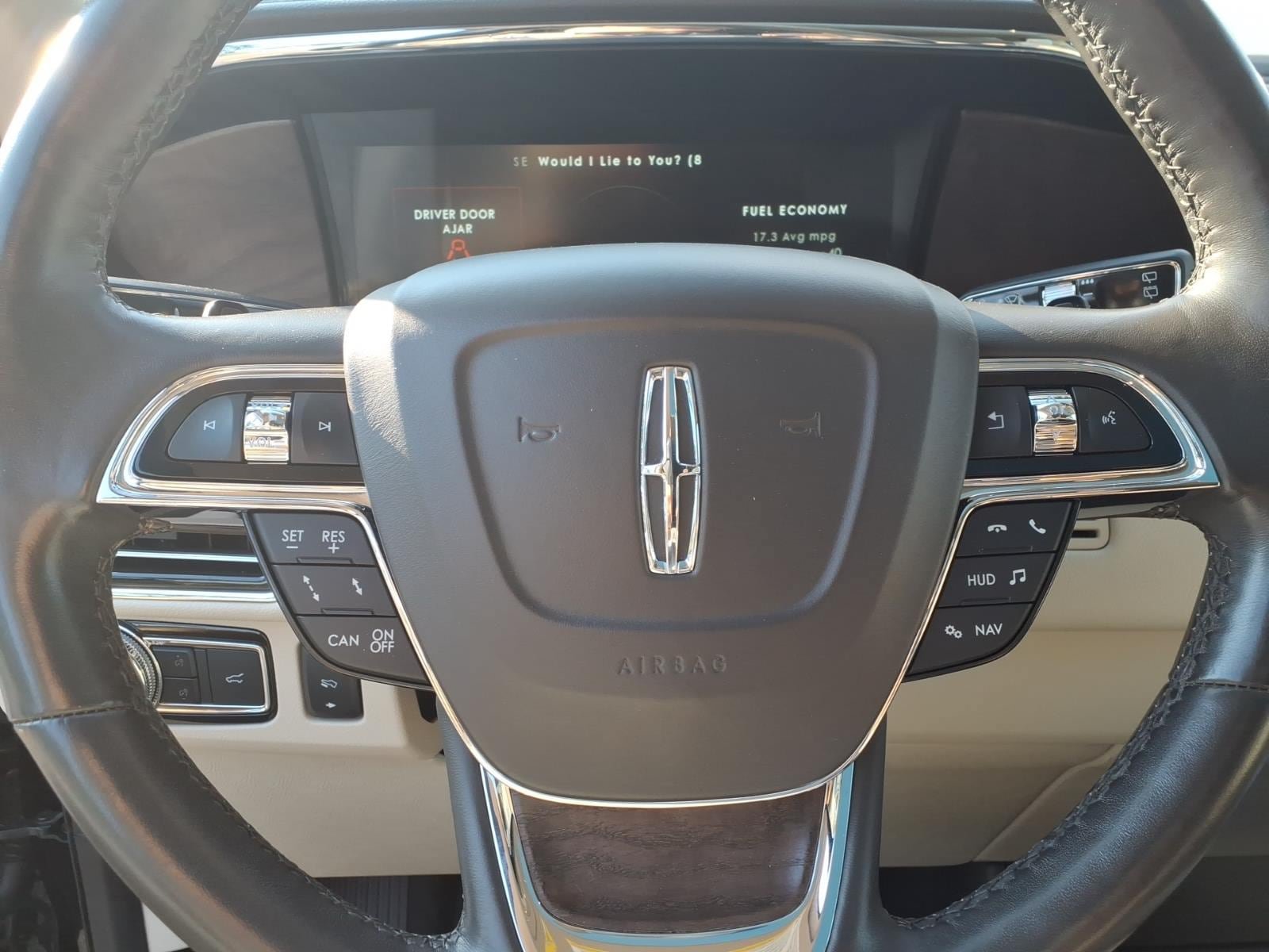 Used 2019 Lincoln Navigator Reserve AWD/4WD image 25