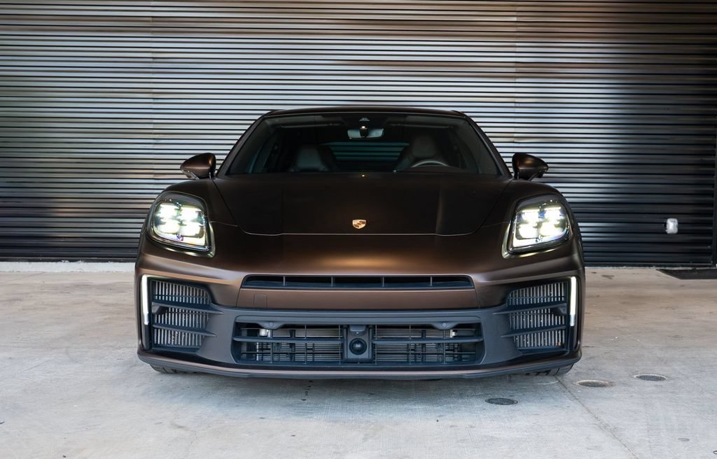 Certified 2024 Porsche Panamera image 10