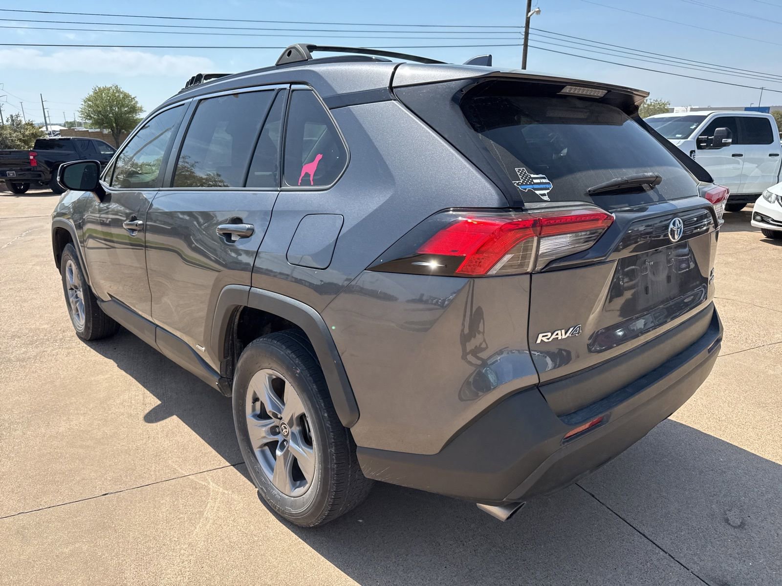 Used 2022 Toyota RAV4 XLE w/ Convenience Package image 5