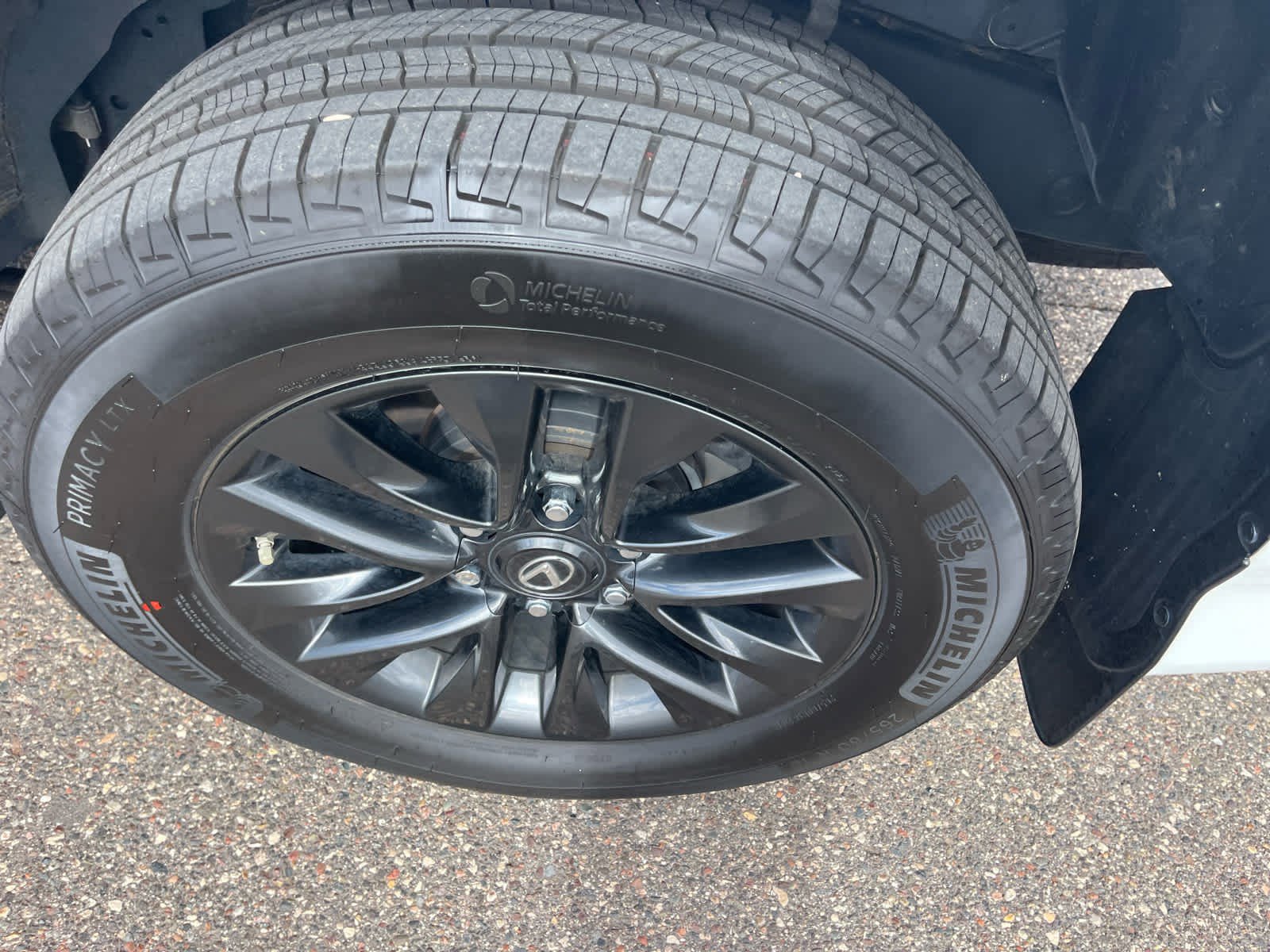 Used 2021 Lexus GX 460 Premium w/ Premium Package image 8