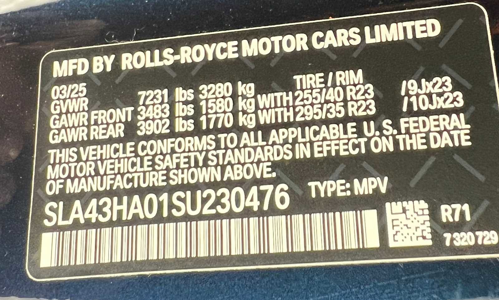 Used 2025 Rolls-Royce Cullinan Black Badge w/ Leather Finishing Pack image 43