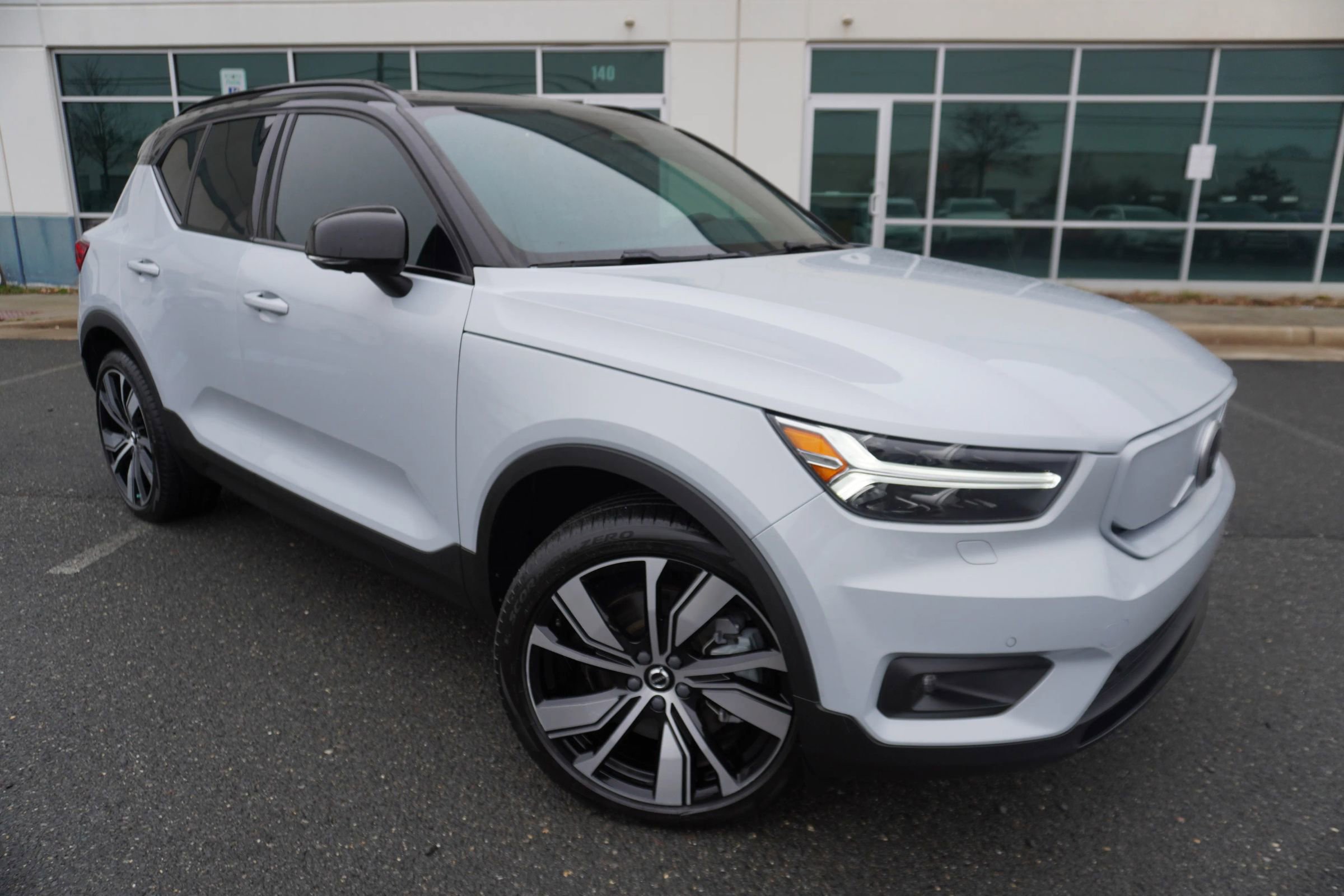 Used 2021 Volvo XC40 P8 Recharge w/ Advanced Package