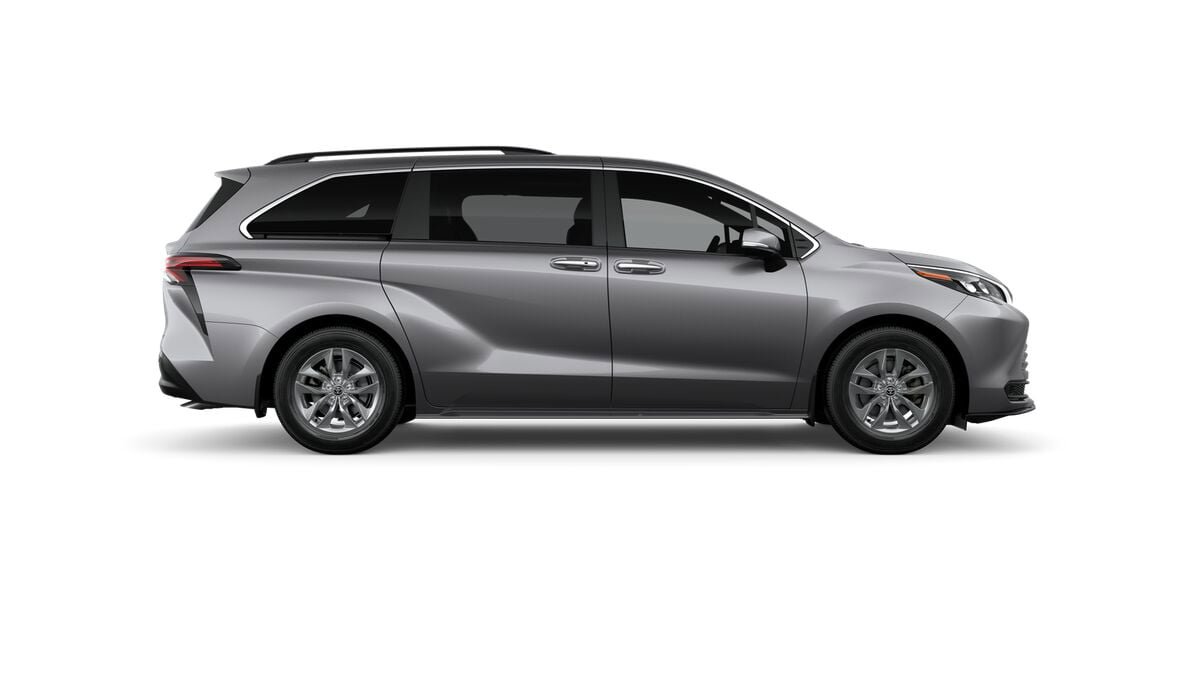 New 2026 Toyota Sienna XLE FWD image 12