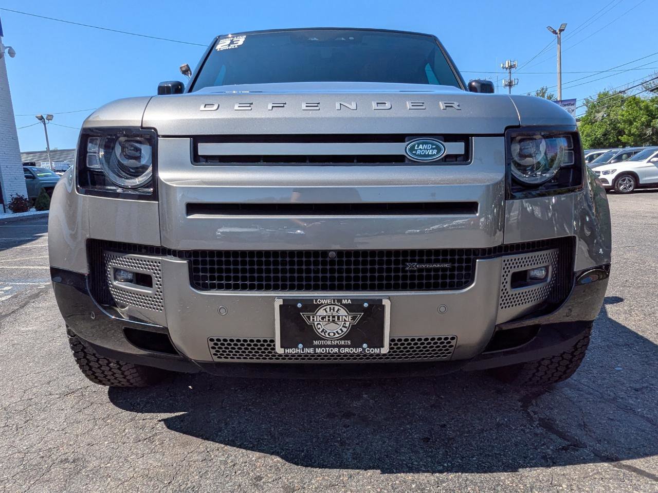 Used 2023 Land Rover Defender 110 X-Dynamic SE image 5