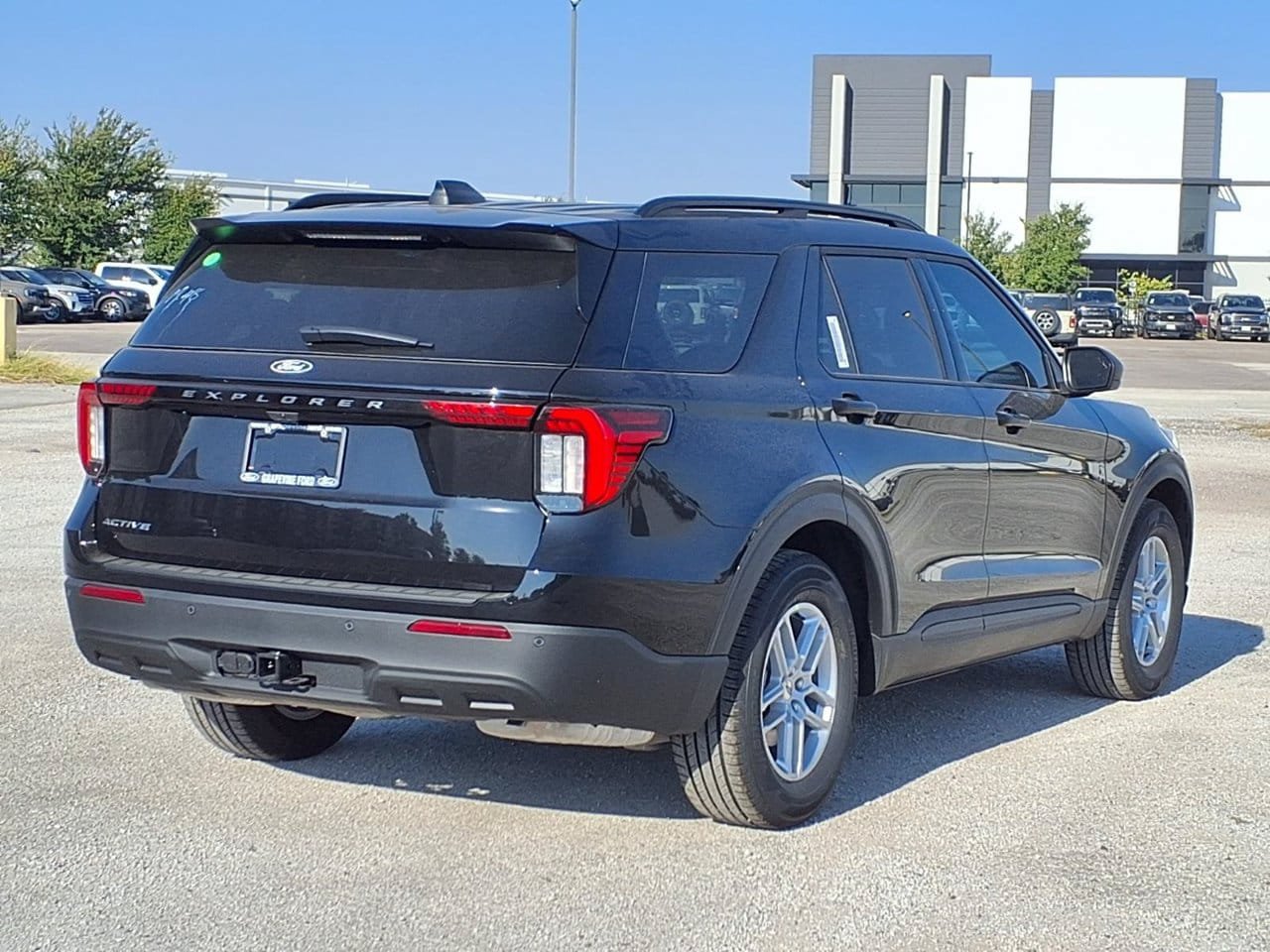 New 2027 Ford Explorer Active RWD image 4