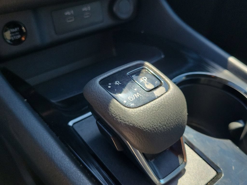 Used 2024 Nissan Rogue SV AWD/4WD image 31