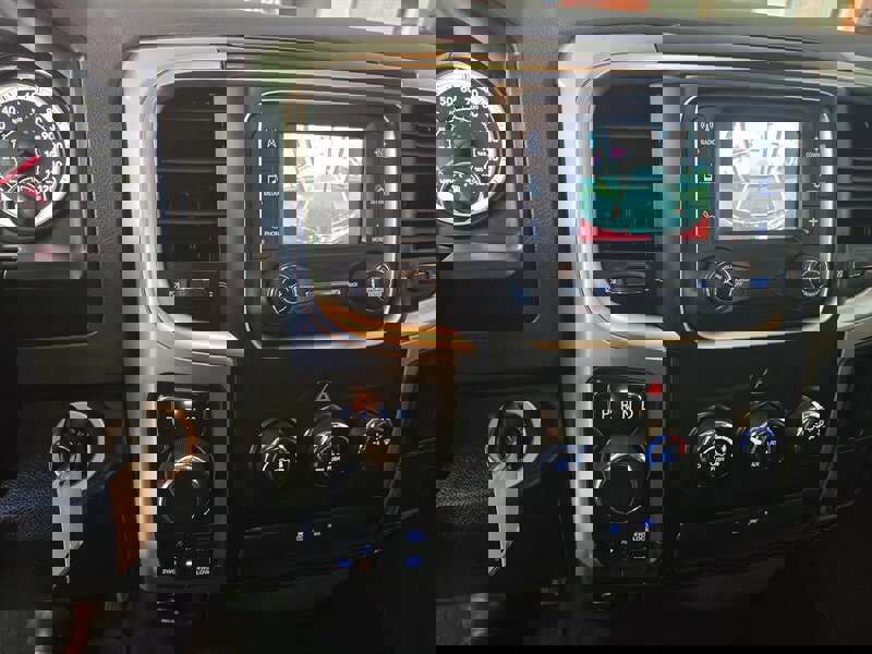 Used 2019 RAM 1500 Classic SLT image 17