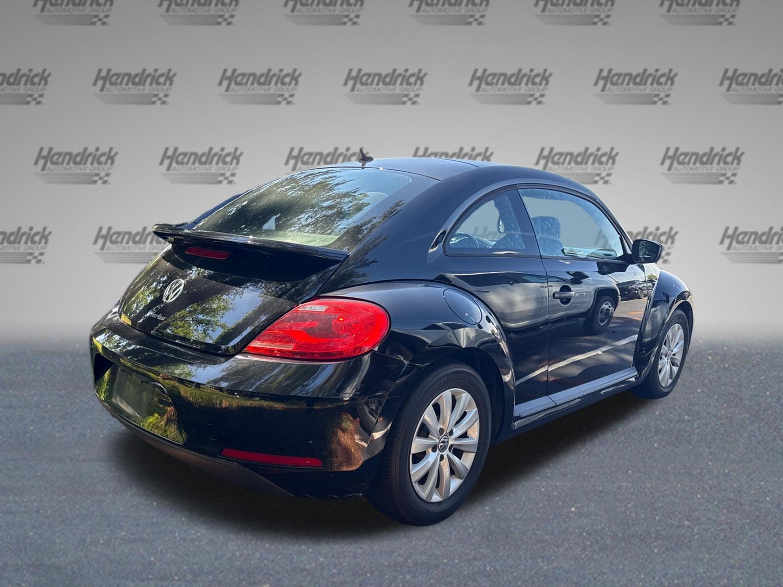Used 2016 Volkswagen Beetle 1.8T S FWD image 10