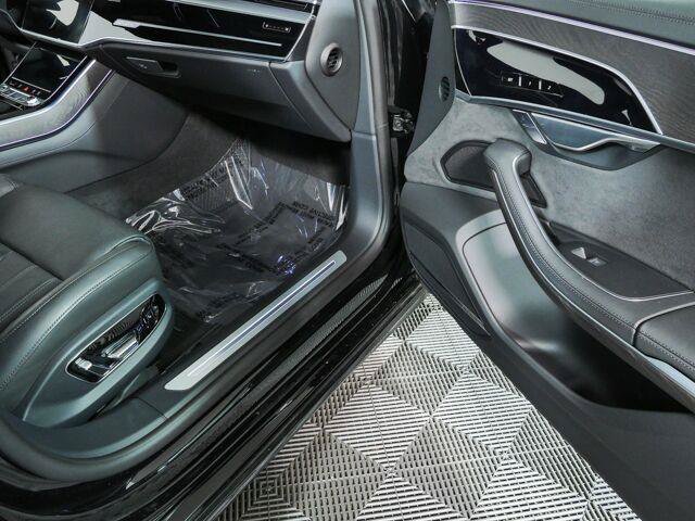 Used 2023 Audi A8 L 3.0T AWD/4WD image 9