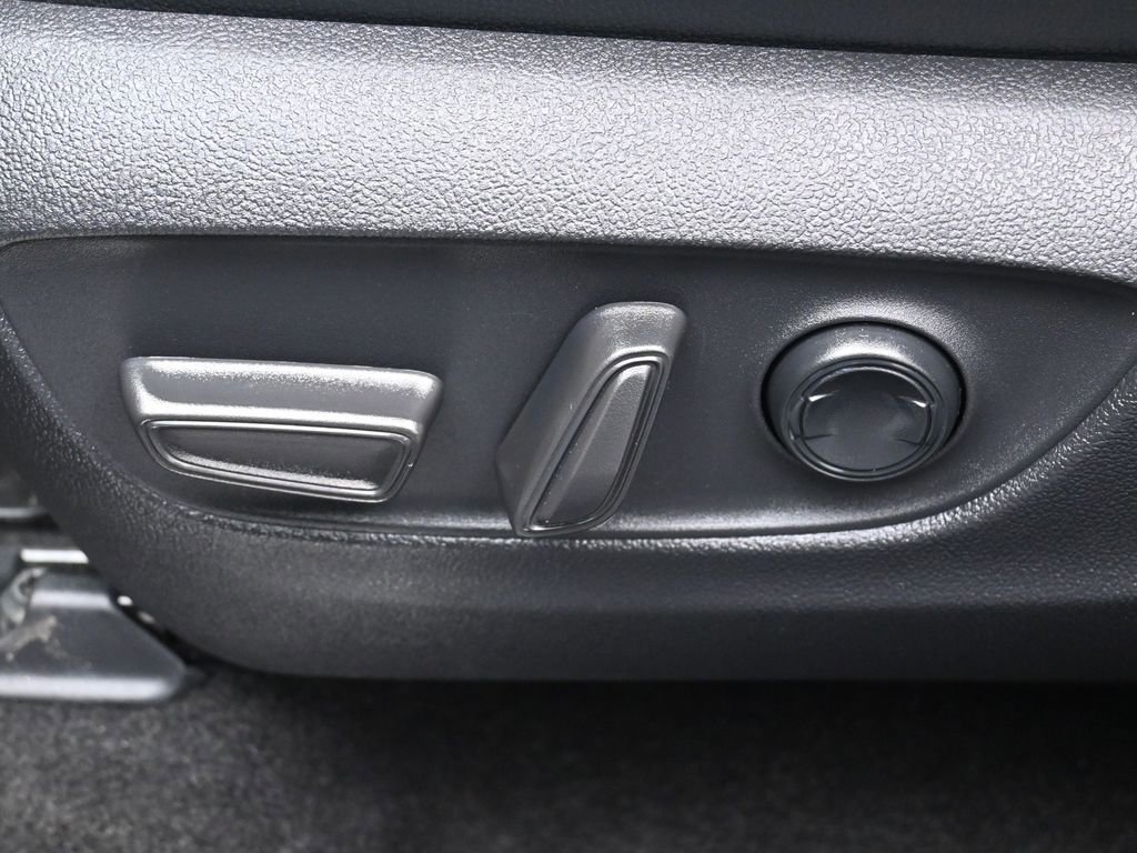 Certified 2026 Toyota Grand Highlander Platinum image 12