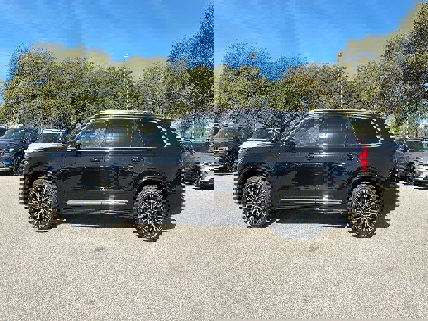 New 2026 Volvo XC90 B5 Ultra image 3