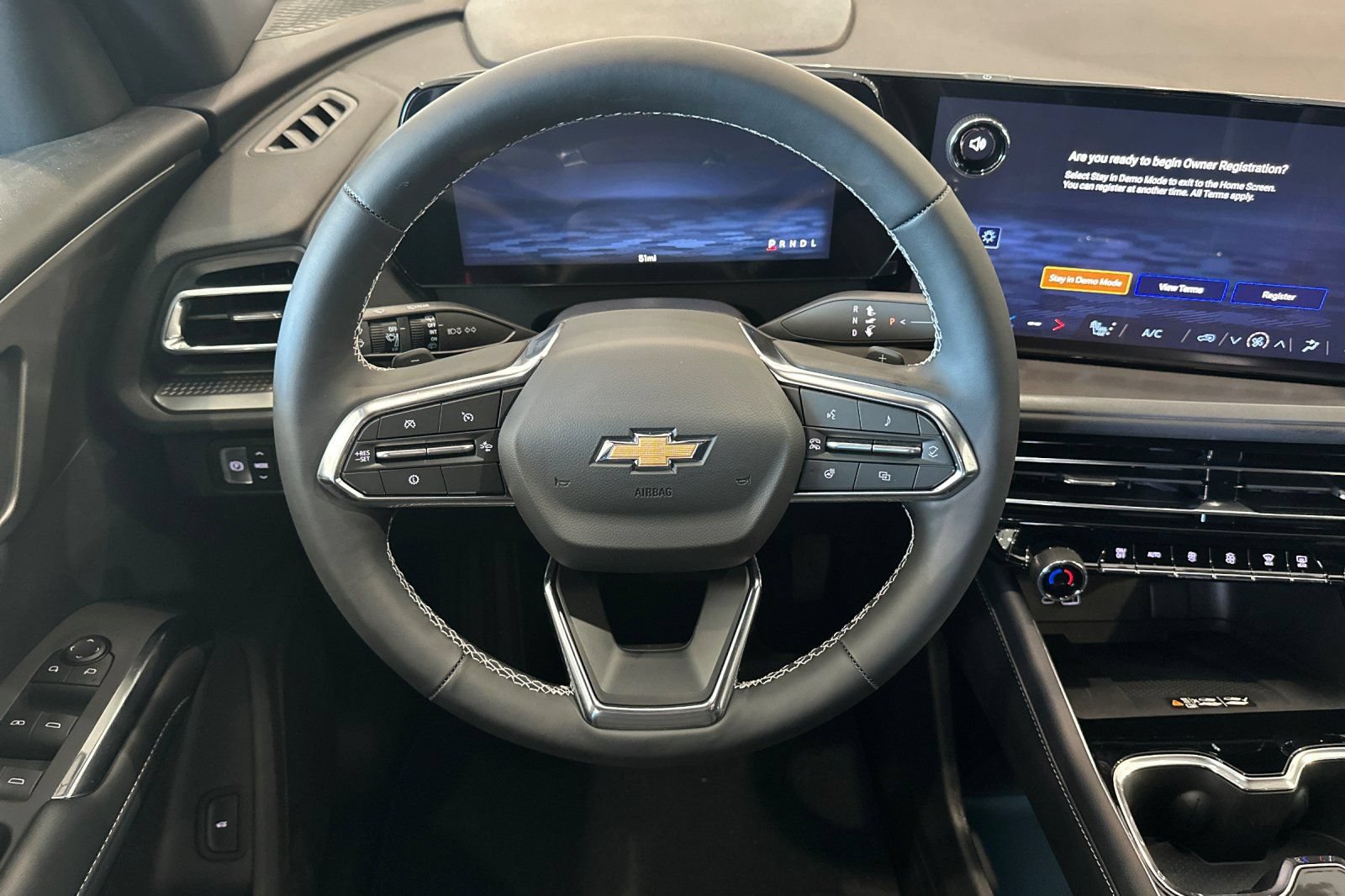 New 2026 Chevrolet Traverse LT w/ Driver Confidence Package FWD image 14