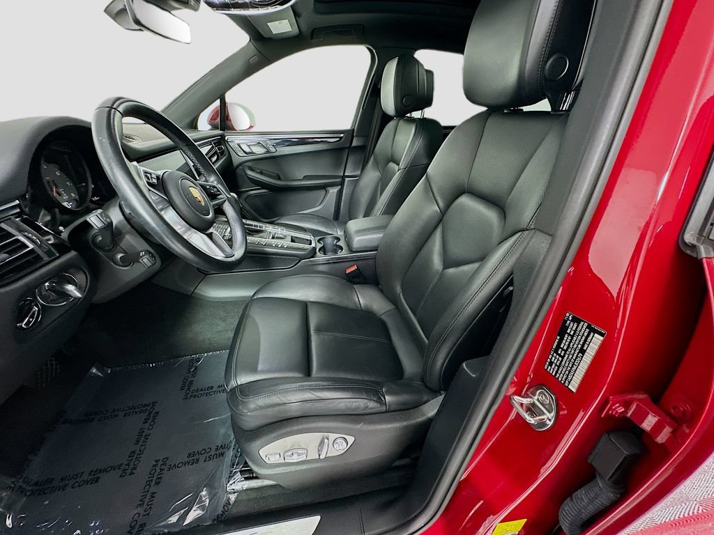 Certified 2021 Porsche Macan S AWD/4WD image 5