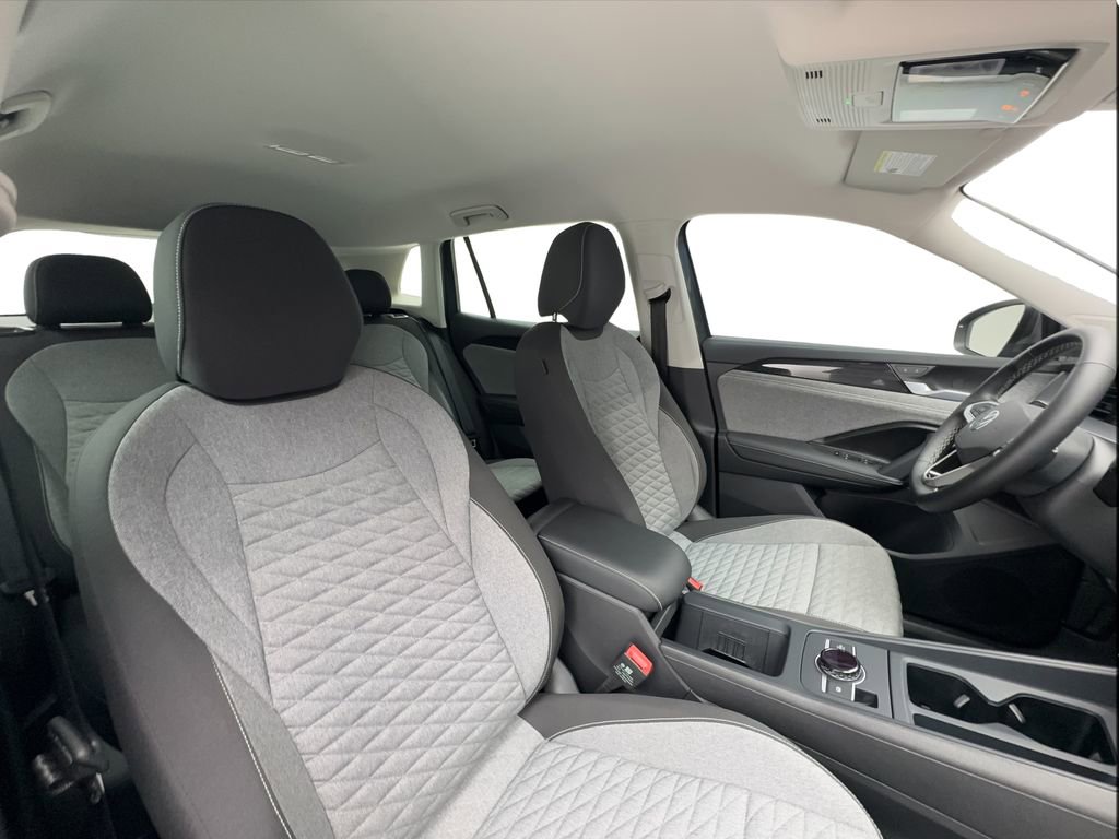 Used 2025 Volkswagen Tiguan S FWD image 28