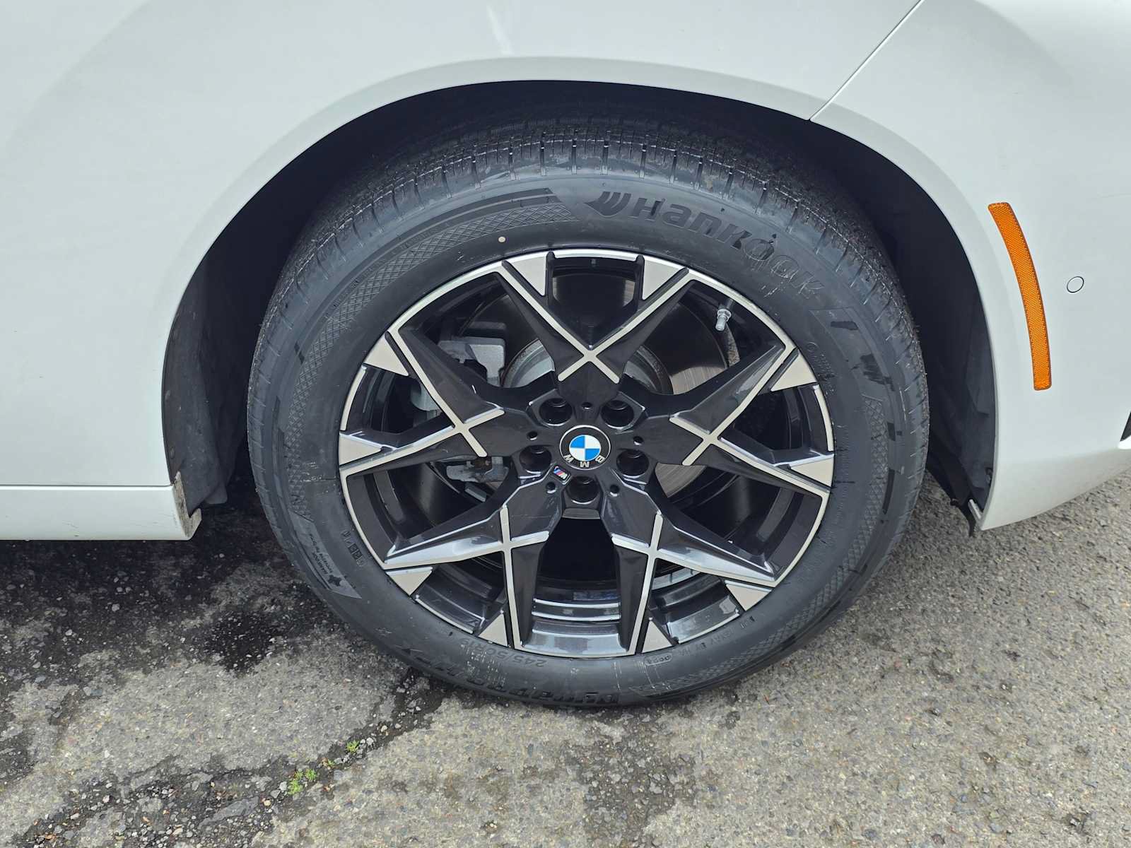 Used 2025 BMW X3 xDrive30i w/ Premium Package AWD/4WD image 9
