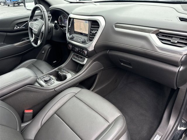 Certified 2023 GMC Acadia SLT w/ Preferred Package image 32