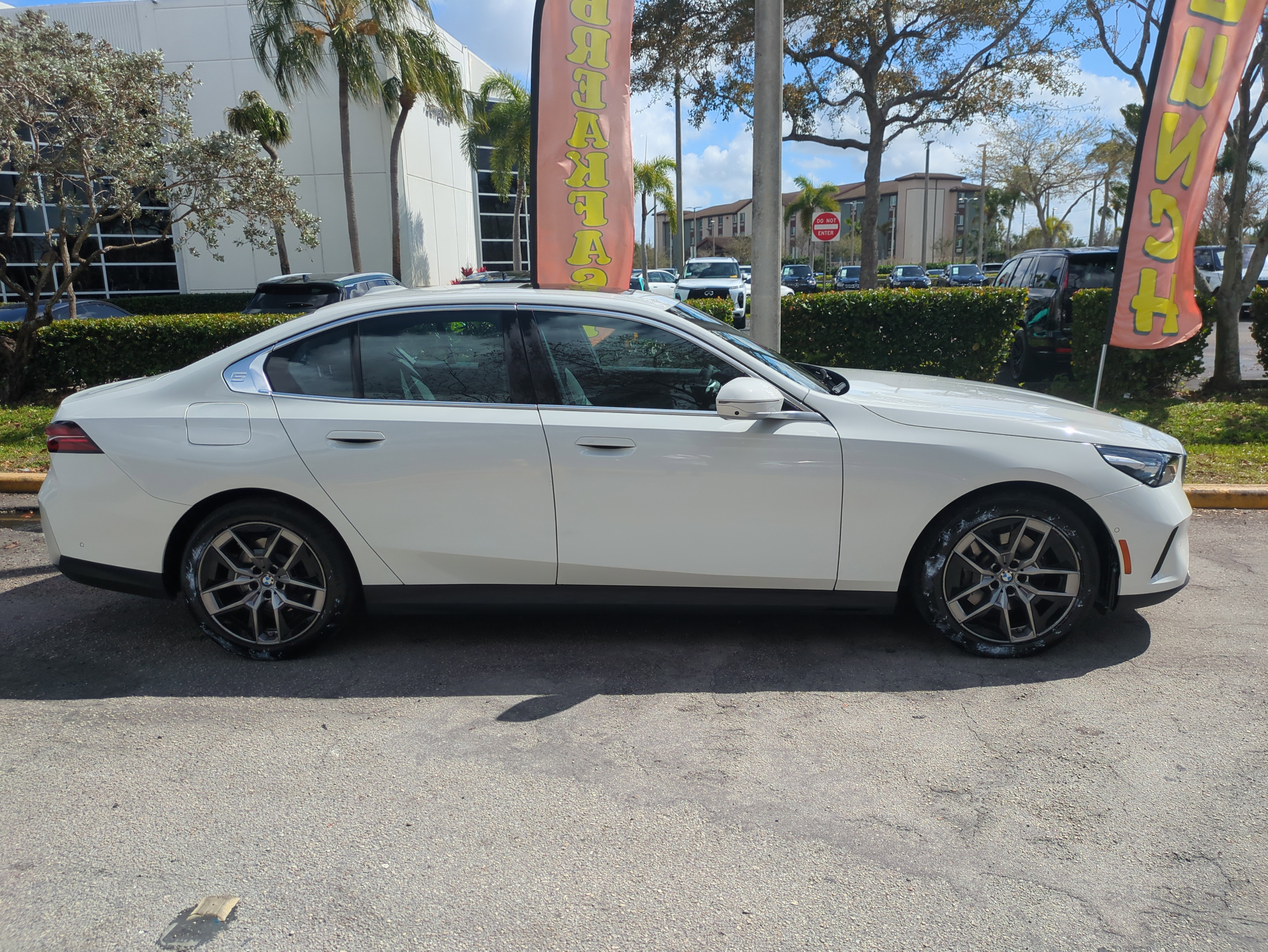 Used 2026 BMW 530i image 4