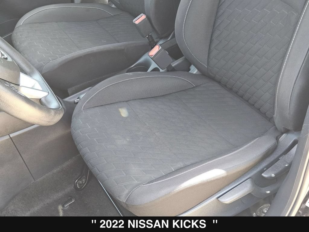 Used 2022 Nissan Kicks S FWD image 16