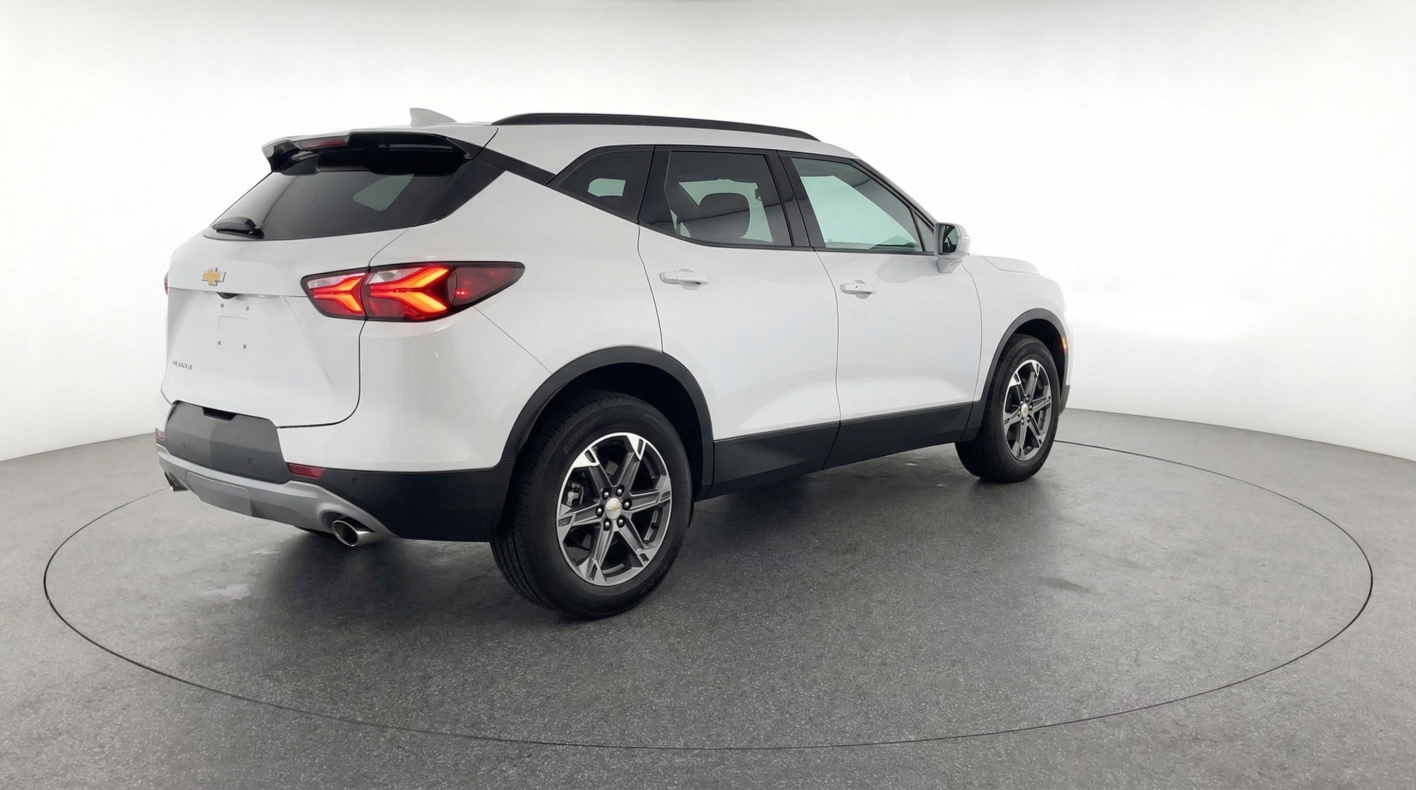 Used 2025 Chevrolet Blazer LT image 6