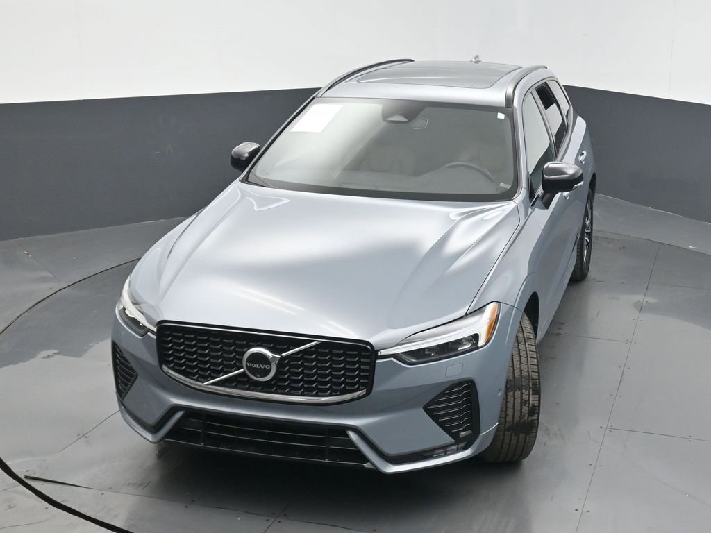 Used 2024 Volvo XC60 B5 Plus AWD/4WD image 42