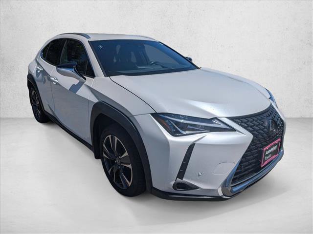 Used 2022 Lexus UX 200 w/ Accessory Package (Z2) FWD video 3