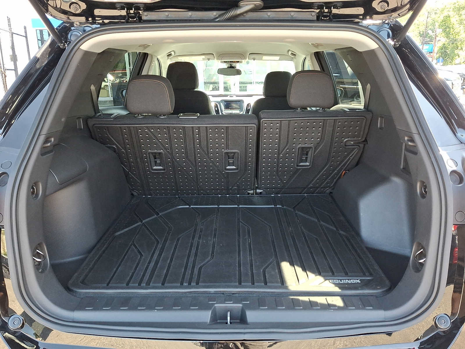 Used 2023 Chevrolet Equinox LT w/ LPO, Floor Liner Package FWD image 27