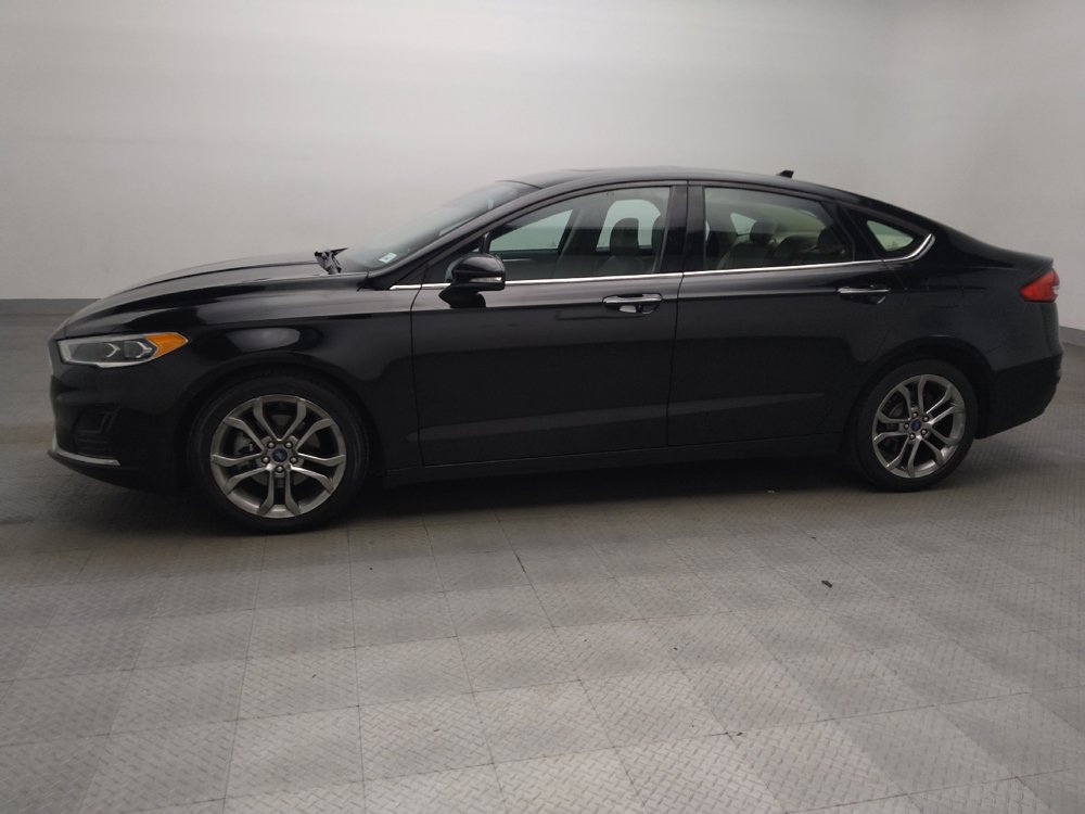 Used 2020 Ford Fusion SEL FWD image 2